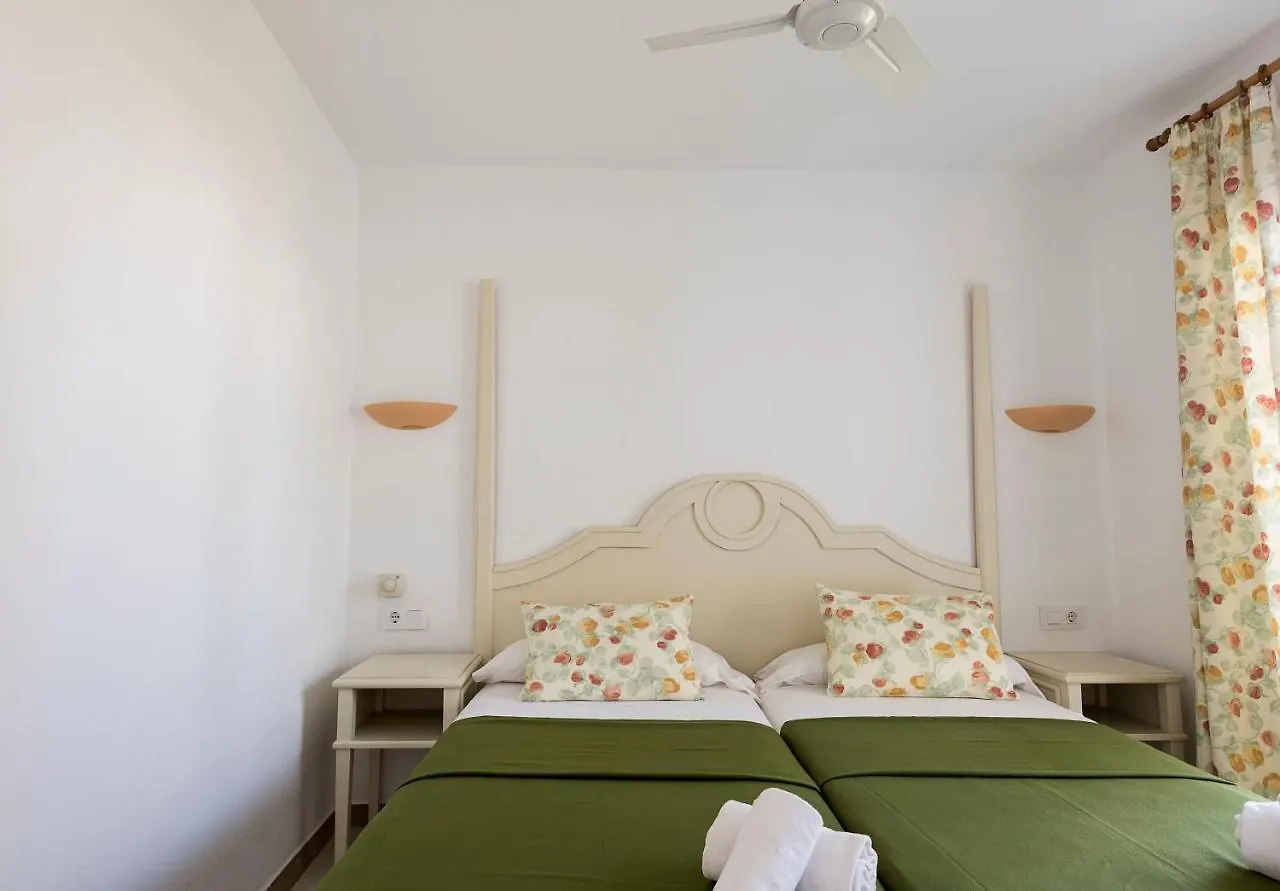Apartamentos Las Brisas I&II Cala'N Bosch   Cala'N Bosch (Menorca)