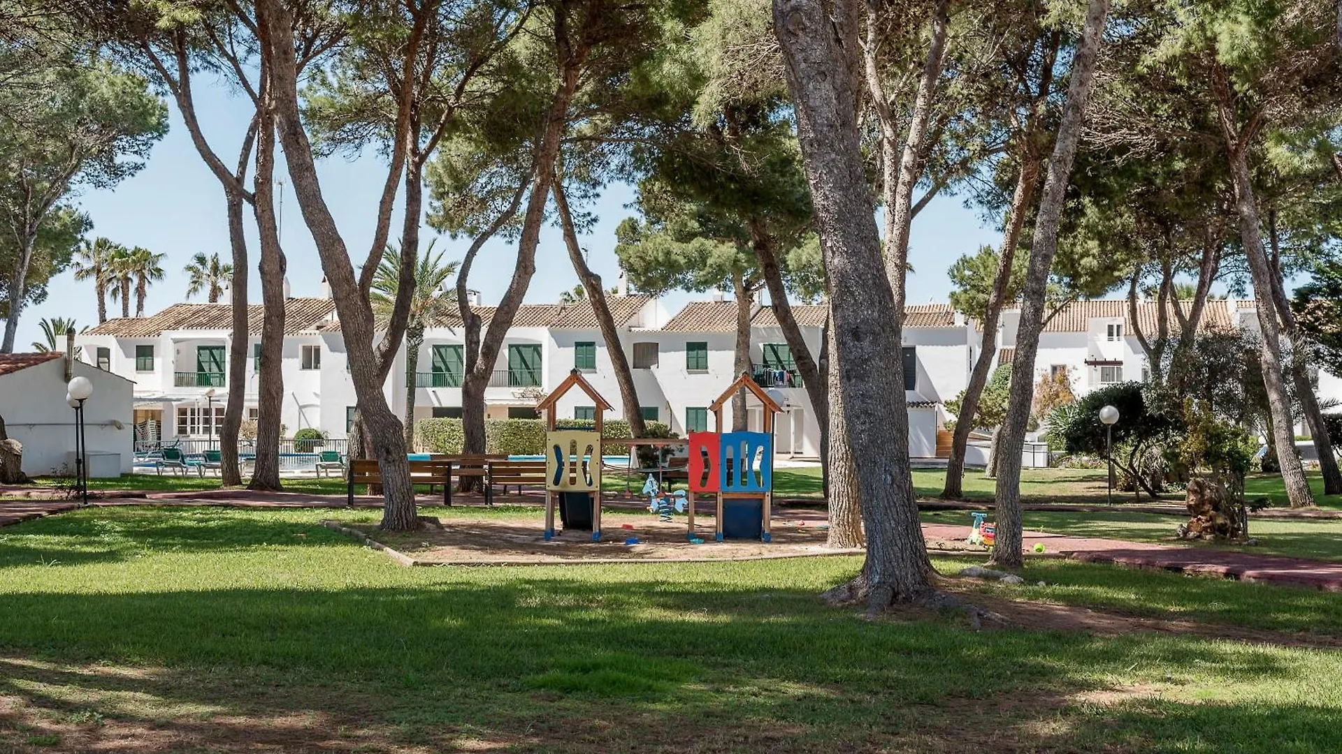 Apartamentos Las Brisas I&II Cala'N Bosch  0*, Cala'N Bosch (Menorca)