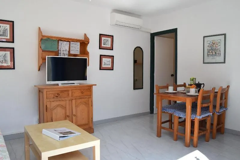 Apartamentos Las Brisas I&II Cala'N Bosch  España