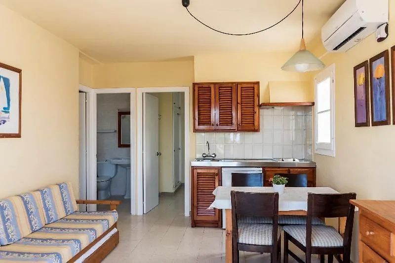 Apartamentos Las Brisas I&II Cala'N Bosch