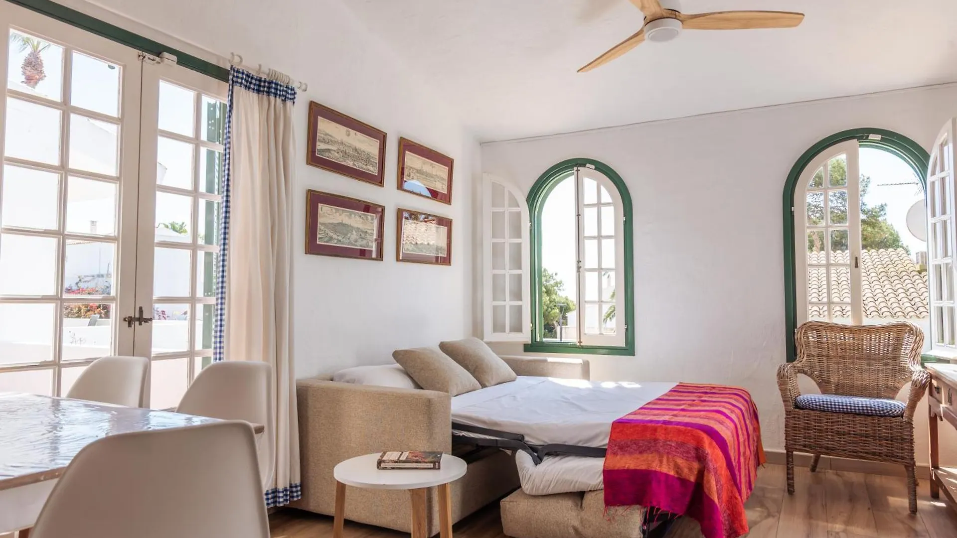 Apartamentos Las Brisas I&II Cala'N Bosch  0*, Cala'N Bosch (Menorca)
